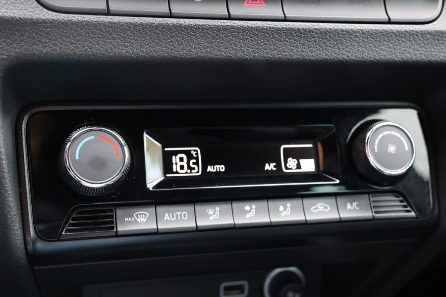 Škoda Fabia Combi 1.0 TSI Monte Carlo | CarPlay | PDC | LED | Trekhaak | Climatronic | LM Velgen | Sport stoelen | Nieuwe APK | NAP Logisch