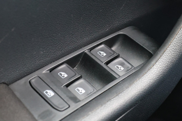 Škoda Fabia Combi 1.0 TSI Monte Carlo | CarPlay | PDC | LED | Trekhaak | Climatronic | LM Velgen | Sport stoelen | Nieuwe APK | NAP Logisch