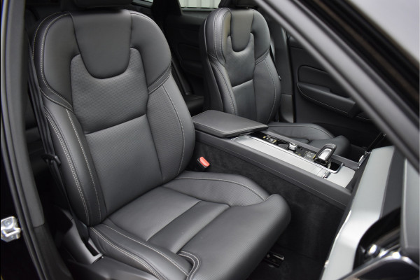 Volvo XC60 2.0 Recharge T8 AWD R-Design 455 Pk Pano Luchtvering Trekhaak Keyless Leder 21 Inch