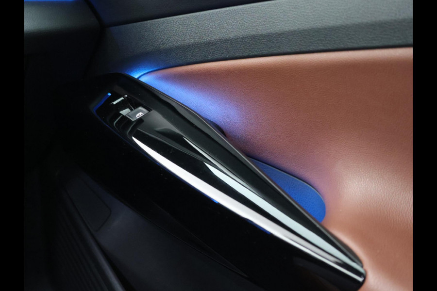 Volkswagen ID.4 First 77 kWh 1st EDITION + WEGKL. TREKHAAK | 20 INCH | CAMERA | STOELVERW. | APPLE CARPLAY