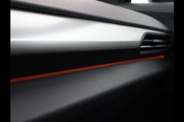 Volkswagen ID.4 First 77 kWh 1st EDITION + WEGKL. TREKHAAK | 20 INCH | CAMERA | STOELVERW. | APPLE CARPLAY