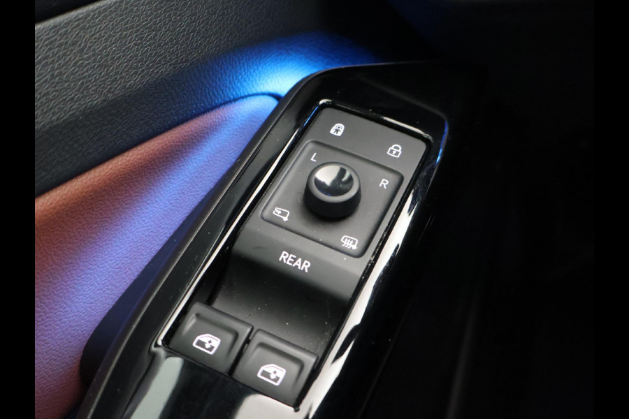 Volkswagen ID.4 First 77 kWh 1st EDITION + WEGKL. TREKHAAK | 20 INCH | CAMERA | STOELVERW. | APPLE CARPLAY