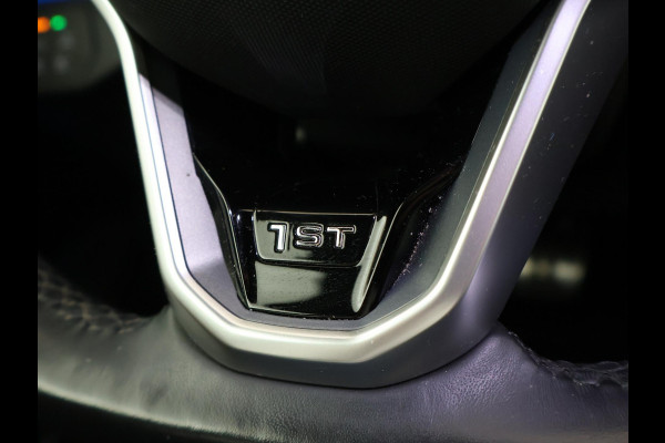 Volkswagen ID.4 First 77 kWh 1st EDITION + WEGKL. TREKHAAK | 20 INCH | CAMERA | STOELVERW. | APPLE CARPLAY