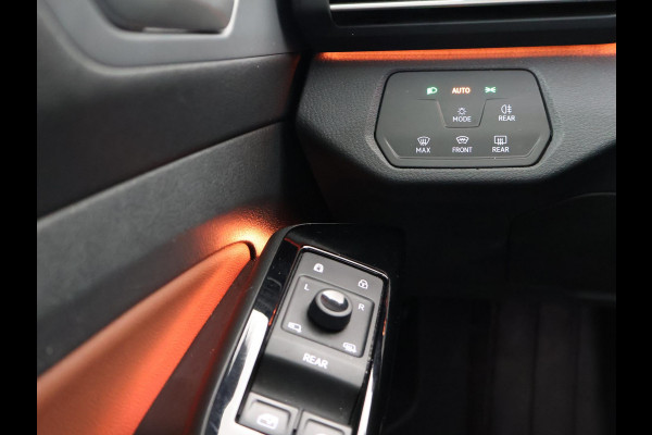 Volkswagen ID.4 First 77 kWh 1st EDITION + WEGKL. TREKHAAK | 20 INCH | CAMERA | STOELVERW. | APPLE CARPLAY