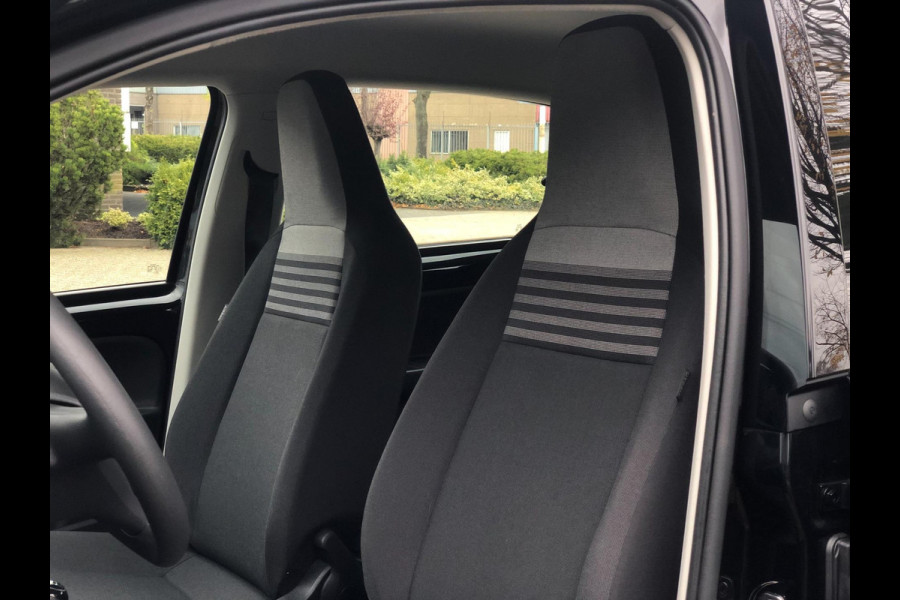 Volkswagen up! 1.0 RIJKLAAR! | Airco, Bluetooth, DAB Radio, El. Ramen | NAP |