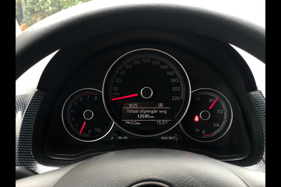 Volkswagen up! 1.0 RIJKLAAR! | Airco, Bluetooth, DAB Radio, El. Ramen | NAP |