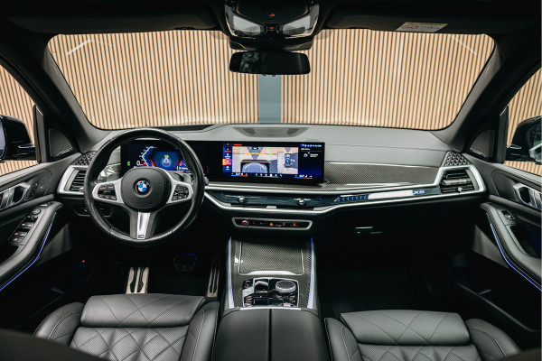 BMW X5 xDrive50e | Luxe stoelen | Luchtvering | Dravit Grau | Trekhaak | Stuur en stoelverwarming | Harman/Kardon |