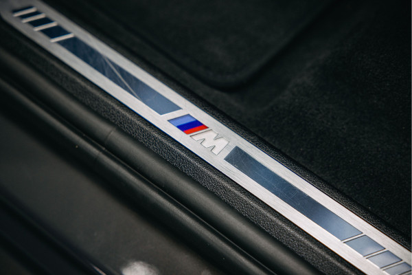 BMW X5 xDrive50e | Luxe stoelen | Luchtvering | Dravit Grau | Trekhaak | Stuur en stoelverwarming | Harman/Kardon |