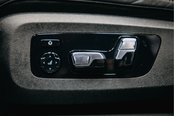 BMW X5 xDrive50e | Luxe stoelen | Luchtvering | Dravit Grau | Trekhaak | Stuur en stoelverwarming | Harman/Kardon |
