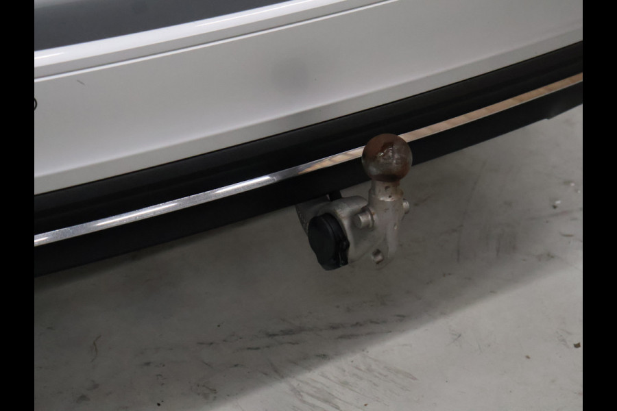 Volvo V60 2.0 B3 Inscription [TREKHAAK INKLAPBAAR, MEMORY SEAT, HARMAN/KARDON, APPLE CARPLAY, ANDROID, STUURVERWARMING, CAMERA, ADAPTIVE CRUISE, STOELVERWARMING, VOL LEDER, PDC V+A, CLIMATE, NIEUWSTAAT]