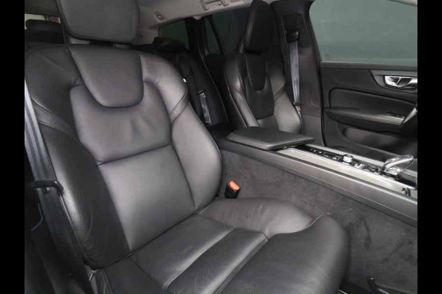 Volvo V60 2.0 B3 Inscription [TREKHAAK INKLAPBAAR, MEMORY SEAT, HARMAN/KARDON, APPLE CARPLAY, ANDROID, STUURVERWARMING, CAMERA, ADAPTIVE CRUISE, STOELVERWARMING, VOL LEDER, PDC V+A, CLIMATE, NIEUWSTAAT]