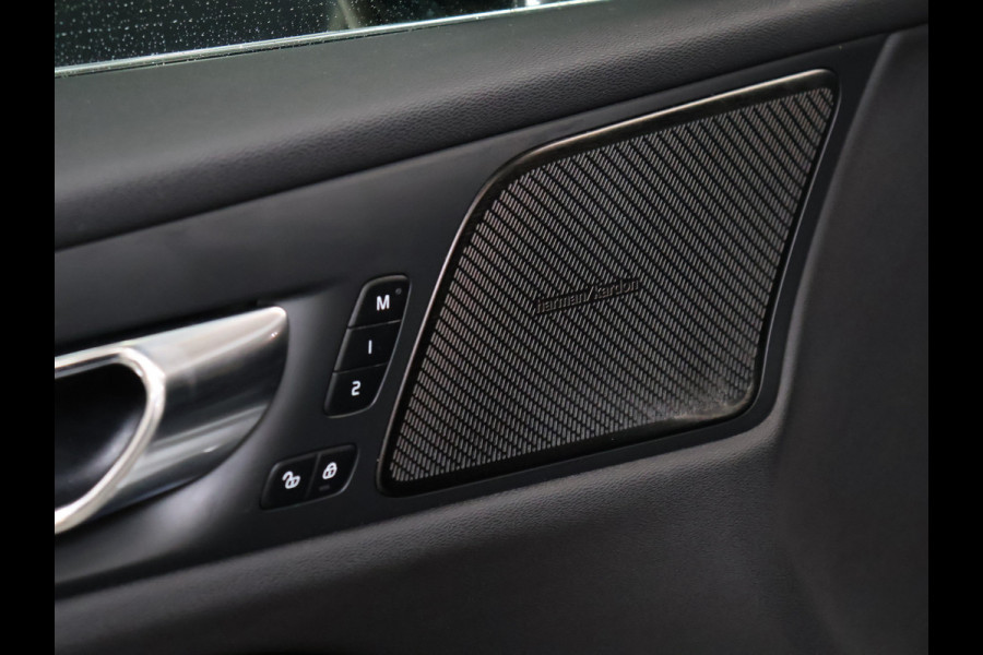 Volvo V60 2.0 B3 Inscription [TREKHAAK INKLAPBAAR, MEMORY SEAT, HARMAN/KARDON, APPLE CARPLAY, ANDROID, STUURVERWARMING, CAMERA, ADAPTIVE CRUISE, STOELVERWARMING, VOL LEDER, PDC V+A, CLIMATE, NIEUWSTAAT]