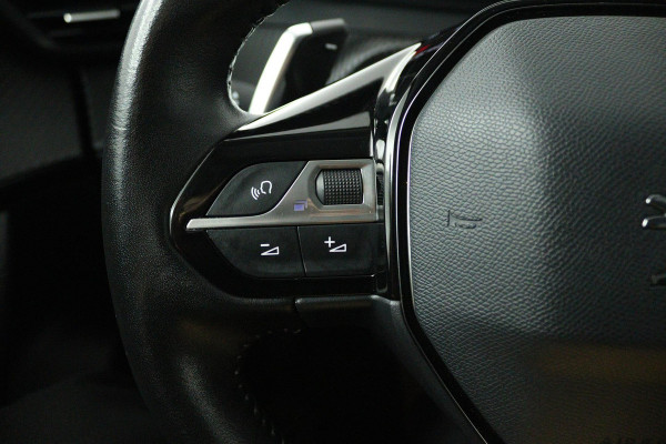 Peugeot 2008 1.2 PureTech Active (STOELVERWARMING, ACHTERUITRIJCAMERA, CRUISE CONTROL, SENSOREN, AUTOMAAT, LANE-ASSIST)