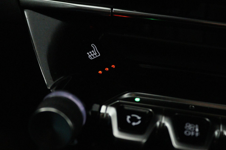 Peugeot 2008 1.2 PureTech Active (STOELVERWARMING, ACHTERUITRIJCAMERA, CRUISE CONTROL, SENSOREN, AUTOMAAT, LANE-ASSIST)