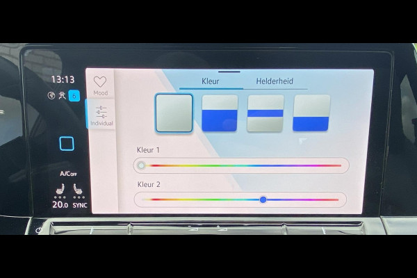 Volkswagen Golf 1.5 eTSI R-Line/ Virtual CP/ Pano/ IQ-light/ Sfeer/Cam/19"/Keyless