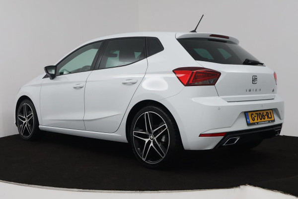 Seat Ibiza 1.0 TSI FR Business Intense (DIGITALE COCKPIT, NAVIGATIE, ACHTERUITRIJCAMERA, PARKEERSENSOREN, CRUISE CONTROL)