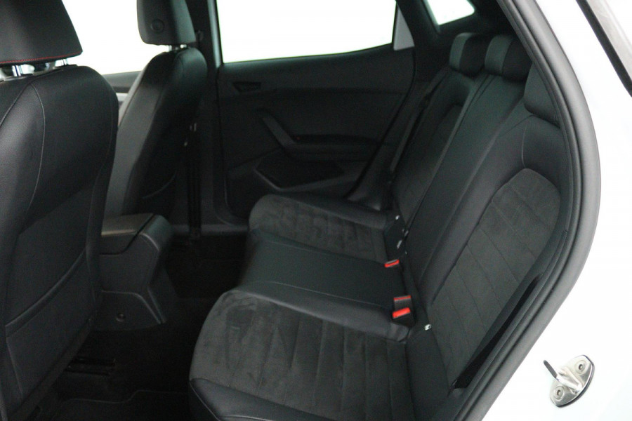 Seat Ibiza 1.0 TSI FR Business Intense (DIGITALE COCKPIT, NAVIGATIE, ACHTERUITRIJCAMERA, PARKEERSENSOREN, CRUISE CONTROL)