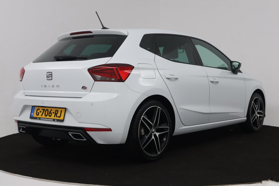 Seat Ibiza 1.0 TSI FR Business Intense (DIGITALE COCKPIT, NAVIGATIE, ACHTERUITRIJCAMERA, PARKEERSENSOREN, CRUISE CONTROL)