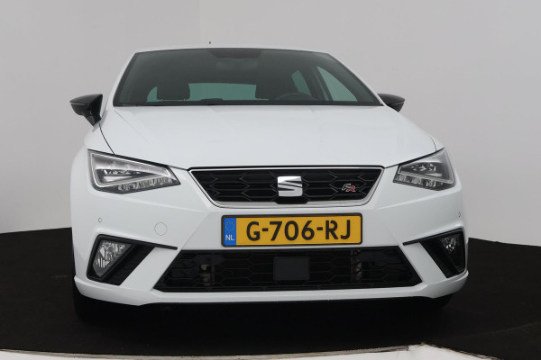 Seat Ibiza 1.0 TSI FR Business Intense (DIGITALE COCKPIT, NAVIGATIE, ACHTERUITRIJCAMERA, PARKEERSENSOREN, CRUISE CONTROL)