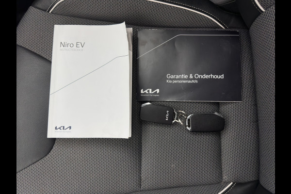 Kia e-Niro DynamicPlusLine 64 kWh [ 3-Fase ] {SOH-96%} (INCL-BTW) Aut.*PANO | LEATHER-FABRIC | FULL-LED | NAVI-FULLMAP | DAB+ | ADAPTIVE-CRUISE | CAMERA | HEATED-COMFORTSEATS | KEYLESS | DIGI-COCKPIT | SHIFT-PADDLES | CARPLAY | LANE-ASSIST | ...