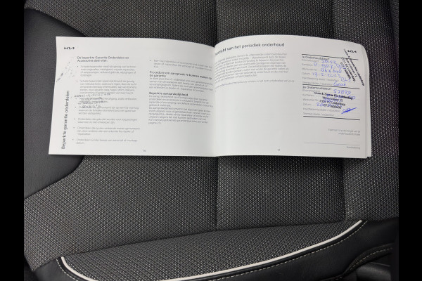 Kia e-Niro DynamicPlusLine 64 kWh [ 3-Fase ] {SOH-96%} (INCL-BTW) Aut.*PANO | LEATHER-FABRIC | FULL-LED | NAVI-FULLMAP | DAB+ | ADAPTIVE-CRUISE | CAMERA | HEATED-COMFORTSEATS | KEYLESS | DIGI-COCKPIT | SHIFT-PADDLES | CARPLAY | LANE-ASSIST | ...