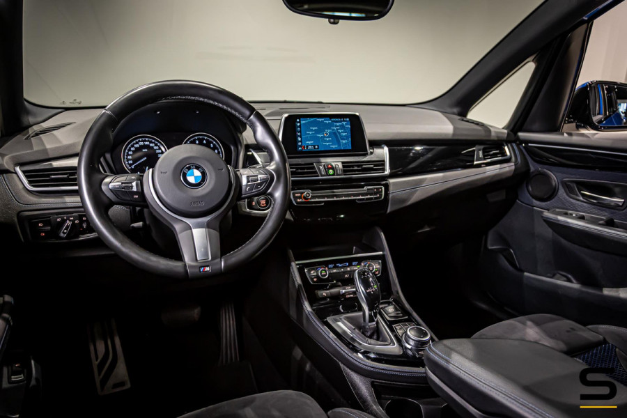 BMW 2 Serie Active Tourer 218i|M-sport|NAP|Cam|Pano|HIFI|Trek