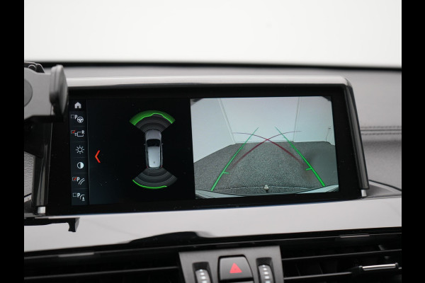 BMW X1 xDrive25e Sportline Plug In Hybrid 221pk Dealer O.H. PHEV | Trekhaak | Camera | Sfeerverlichting | Keyless | Sportstoelen Verwarmd | LED Koplampen | Cruise Control | Navigatie | DAB |