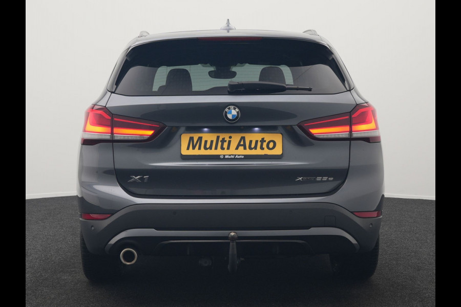 BMW X1 xDrive25e Sportline Plug In Hybrid 221pk Dealer O.H. PHEV | Trekhaak | Camera | Sfeerverlichting | Keyless | Sportstoelen Verwarmd | LED Koplampen | Cruise Control | Navigatie | DAB |