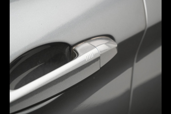 BMW X1 xDrive25e Sportline Plug In Hybrid 221pk Dealer O.H. PHEV | Trekhaak | Camera | Sfeerverlichting | Keyless | Sportstoelen Verwarmd | LED Koplampen | Cruise Control | Navigatie | DAB |