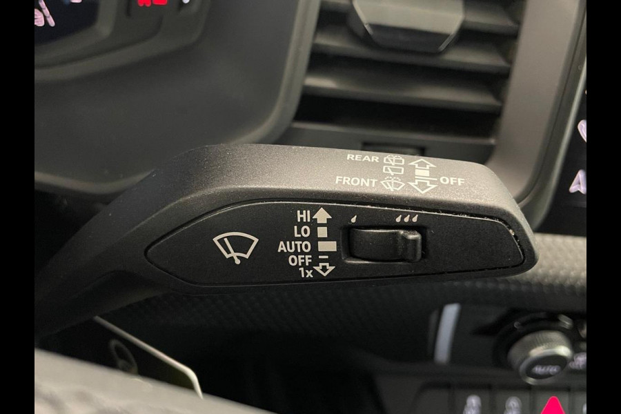 Audi A1 Sportback 30 TFSI 110 pk S-tronic Navigatie Apple Carplay/ Android Auto Parkeersensoren Cruise Control Virtual Cockpit Climate Control Lichtmetalen velgen