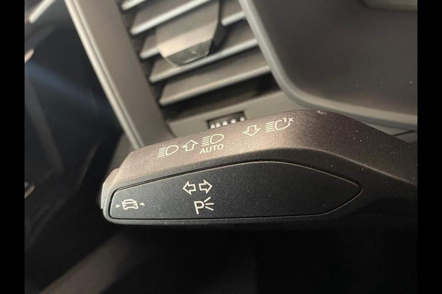 Audi A1 Sportback 30 TFSI 110 pk S-tronic Navigatie Apple Carplay/ Android Auto Parkeersensoren Cruise Control Virtual Cockpit Climate Control Lichtmetalen velgen