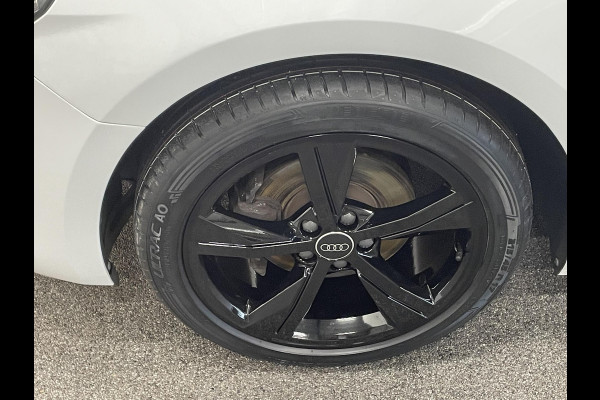 Audi A1 Sportback 30 TFSI 110 pk S-tronic Navigatie Apple Carplay/ Android Auto Parkeersensoren Cruise Control Virtual Cockpit Climate Control Lichtmetalen velgen