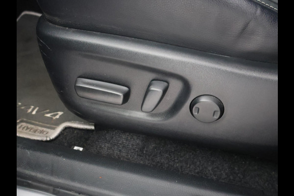 Toyota RAV4 2.5 HYBRID AWD 4WD AUT. DYNAMIC + TREKHAAK 1650 KG | ADAPTIVE CRUISE | CAMERA | STOELVERW. | 18 INCH