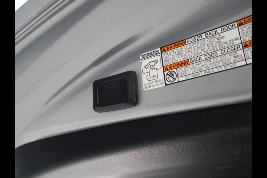 Toyota RAV4 2.5 HYBRID AWD 4WD AUT. DYNAMIC + TREKHAAK 1650 KG | ADAPTIVE CRUISE | CAMERA | STOELVERW. | 18 INCH