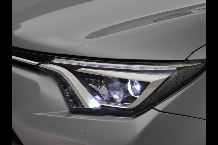 Toyota RAV4 2.5 HYBRID AWD 4WD AUT. DYNAMIC + TREKHAAK 1650 KG | ADAPTIVE CRUISE | CAMERA | STOELVERW. | 18 INCH