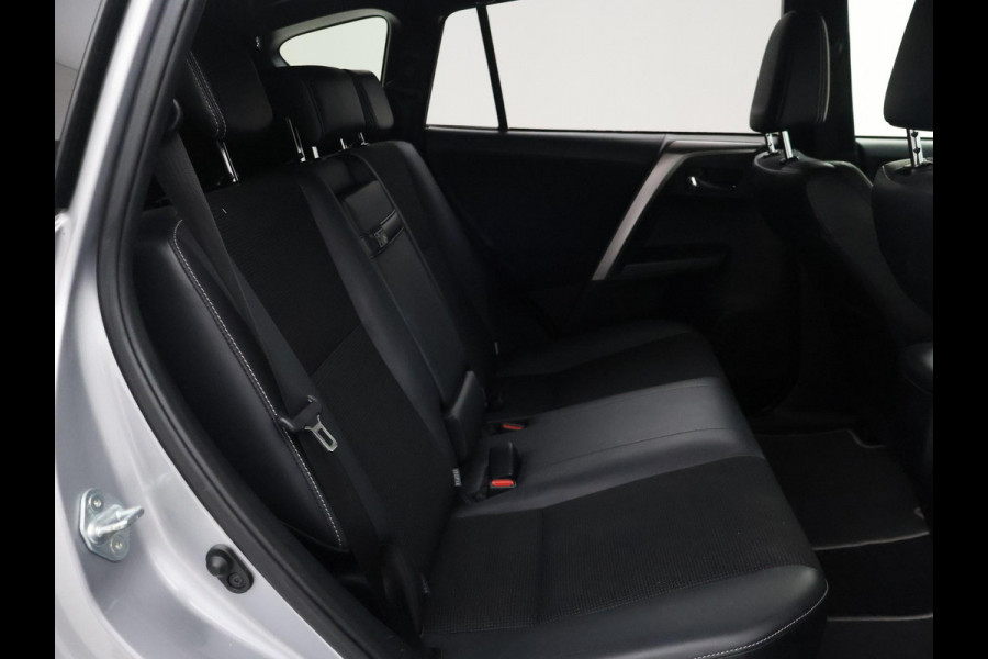 Toyota RAV4 2.5 HYBRID AWD 4WD AUT. DYNAMIC + TREKHAAK 1650 KG | ADAPTIVE CRUISE | CAMERA | STOELVERW. | 18 INCH