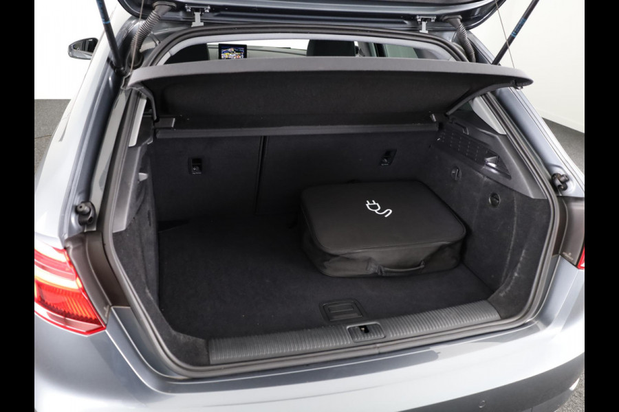 Audi A3 Sportback 40 e-tron Advance Sport 204pk | Navigatie | Virtual Cockpit | 17 inch lichtmetalen velgen | Adaptieve cruise control