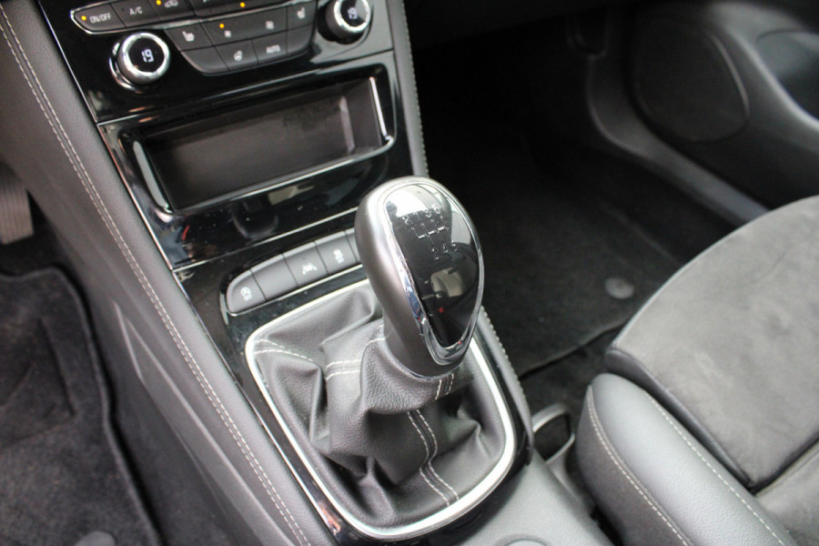 Opel Astra Sports Tourer 1.2 Ultimate | Trekhaak | Winterpack | BLIS | Cruise control | Navigatie | Camera