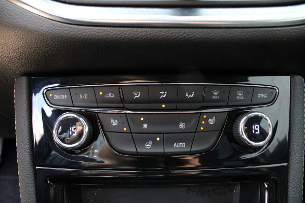 Opel Astra Sports Tourer 1.2 Ultimate | Trekhaak | Winterpack | BLIS | Cruise control | Navigatie | Camera