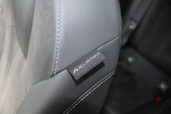 Opel Astra Sports Tourer 1.2 Ultimate | Trekhaak | Winterpack | BLIS | Cruise control | Navigatie | Camera