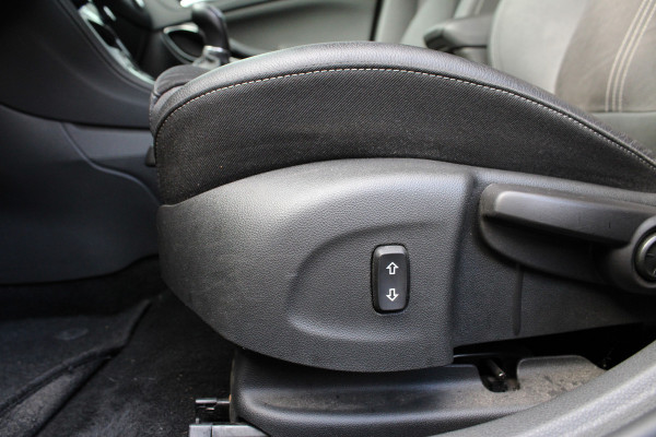 Opel Astra Sports Tourer 1.2 Ultimate | Trekhaak | Winterpack | BLIS | Cruise control | Navigatie | Camera