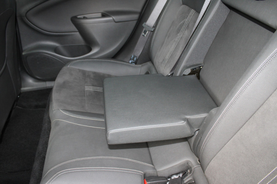 Opel Astra Sports Tourer 1.2 Ultimate | Trekhaak | Winterpack | BLIS | Cruise control | Navigatie | Camera