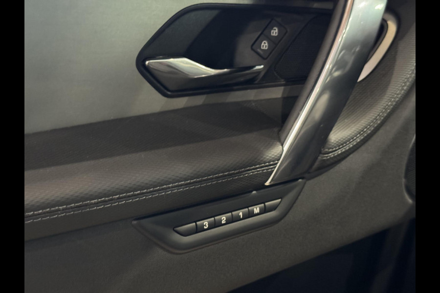 Land Rover Discovery Sport P270e R-Dynamic SE