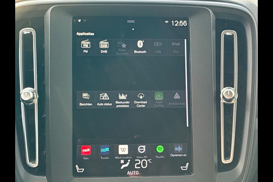 Volvo XC40 1.5 T4 Plug-in hybrid Core Bright 211 PK | Park Assist | Climate Pack - Verwarmd stuur / stoelen | A-Camera