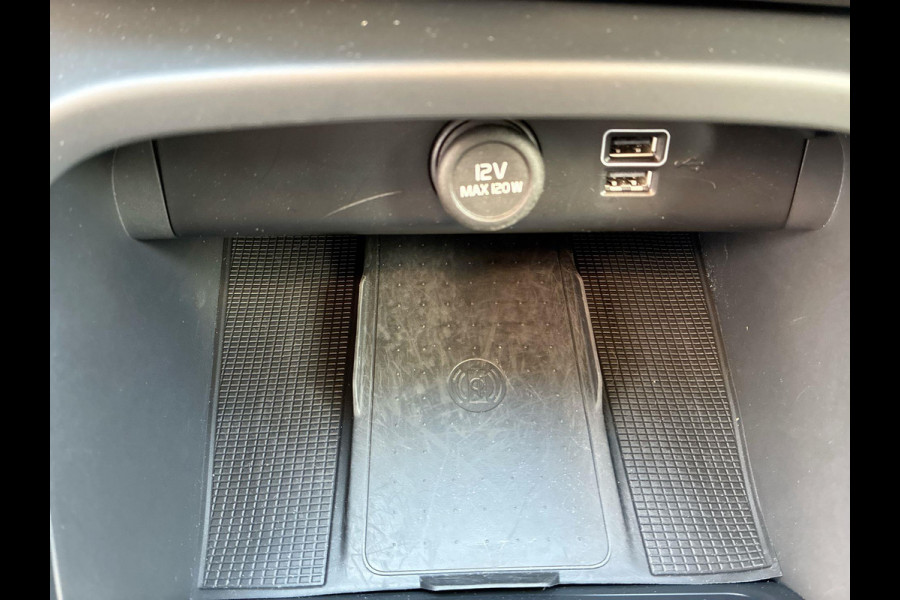 Volvo XC40 1.5 T4 Plug-in hybrid Core Bright 211 PK | Park Assist | Climate Pack - Verwarmd stuur / stoelen | A-Camera