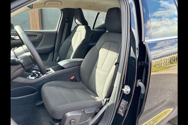 Volvo XC40 1.5 T4 Plug-in hybrid Core Bright 211 PK | Park Assist | Climate Pack - Verwarmd stuur / stoelen | A-Camera
