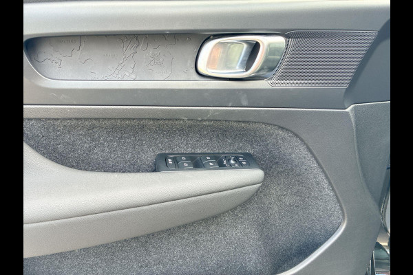 Volvo XC40 1.5 T4 Plug-in hybrid Core Bright 211 PK | Park Assist | Climate Pack - Verwarmd stuur / stoelen | A-Camera