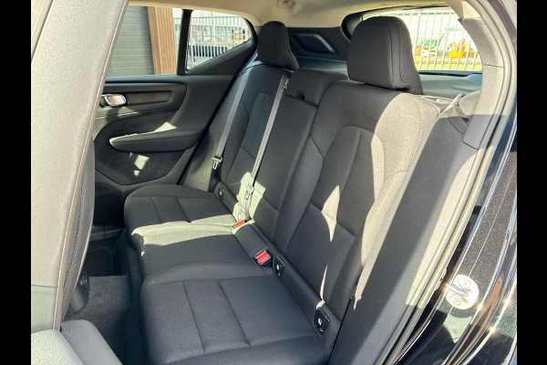 Volvo XC40 1.5 T4 Plug-in hybrid Core Bright 211 PK | Park Assist | Climate Pack - Verwarmd stuur / stoelen | A-Camera