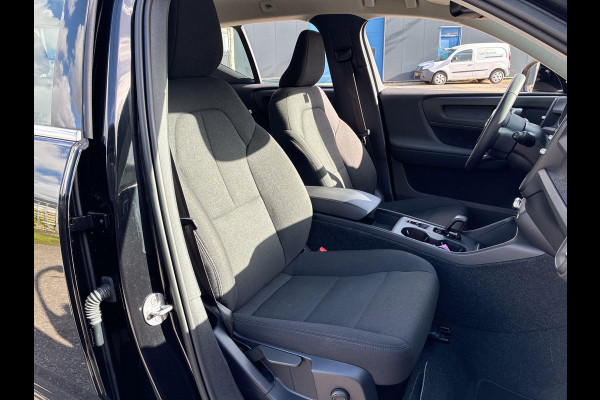 Volvo XC40 1.5 T4 Plug-in hybrid Core Bright 211 PK | Park Assist | Climate Pack - Verwarmd stuur / stoelen | A-Camera