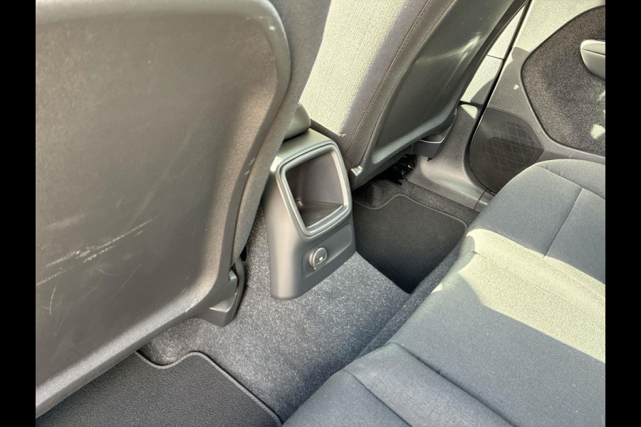 Volvo XC40 1.5 T4 Plug-in hybrid Core Bright 211 PK | Park Assist | Climate Pack - Verwarmd stuur / stoelen | A-Camera